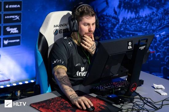 Faker两款新皮肤登场《英雄联盟》T1冠军皮肤将于9月发布